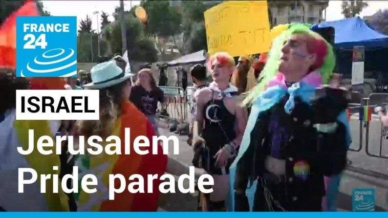 Miles marchan en el desfile del Orgullo de Jerusalén, el primero bajo el gobierno más derechista de Israel