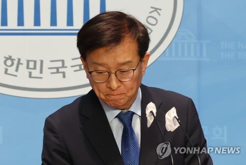 PPP refers opposition lawmaker to ethics committee over remarks about Cheonan&apos;s captain