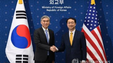 (URGENT) S. Korea, U.S. agree to intensify efforts to cut off funds to N. Korea&apos;s illegal weapons programs: S. Korean envoy