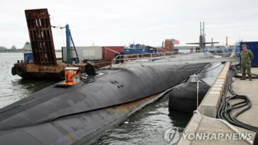 (LEAD) S. Korea hits back after N. Korea warns against U.S. nuclear submarine visit, NCG
