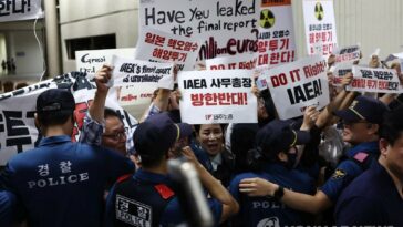 (LEAD) IAEA chief arrives in S. Korea to discuss agency report on Fukushima water discharge