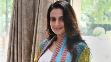 Ameesha Patel acusa al director de Gadar 2, Anil Sharma, de mala gestión en el rodaje: 'Alojamiento, facturas de comida sin pagar'