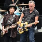 Bruce Springsteen & The E Street Band cantando bajo la lluvia en BST Hyde Park - Music News