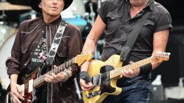 Bruce Springsteen & The E Street Band cantando bajo la lluvia en BST Hyde Park - Music News