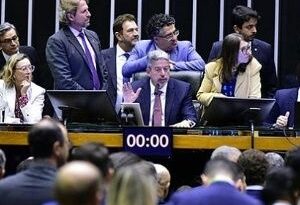 Cámara Baja brasileña aprueba reforma fiscal de Lula