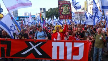 Decenas de miles de israelíes protestan contra la reforma judicial propuesta