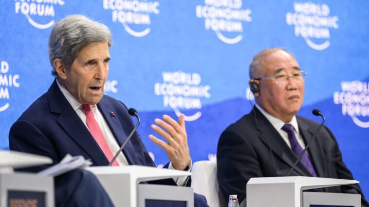 El enviado climático de EE. UU., John Kerry, visitará China mientras las conversaciones se reanudan