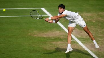 El español Carlos Alcaraz vence a Novak Djokovic en Wimbledon