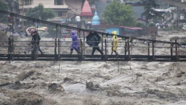 Excursionistas malasios desaparecidos reportados a salvo en estado indio golpeado por lluvia torrencial