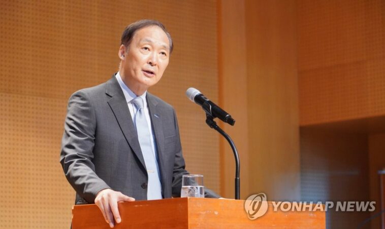 Ex-veteran diplomat Chang Won-sam inaugurated as KOICA chief