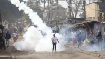 Gases lacrimógenos lanzados contra convoy de la oposición mientras los kenianos organizan protestas – Mundo – The Guardian Nigeria News – Nigeria and World News