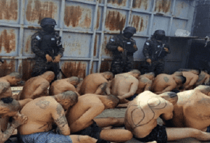 Honduras: Policía Militar ingresa a dos cárceles de máxima seguridad