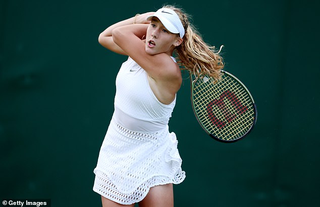 Mirra Andreeva es Moscú hasta los cordones de tenis y ganó el tercer día en Wimbledon