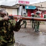 La policía de Kenia lanza gases lacrimógenos contra los manifestantes antigubernamentales