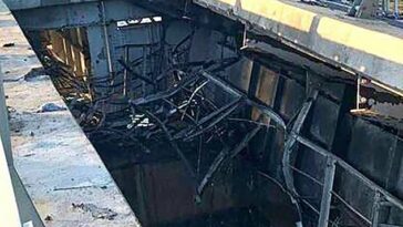 El ataque del lunes dañó el puente de Crimea y se cree que fue causado por motos de agua a control remoto.