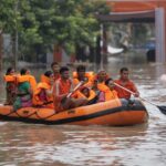 Las inundaciones obligan a la capital india a cerrar escuelas y oficinas