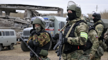 Los invasores bloquean Novooleksiivka, donde golpeó el depósito de municiones