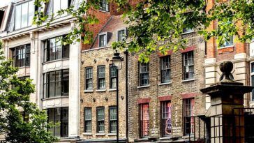 Nuevos pisos de lujo están disponibles para alquilar en Tin Pan Alley de Londres en Chateau Dinamarca (en la foto) costarán la enorme cantidad de £ 1 millón al año