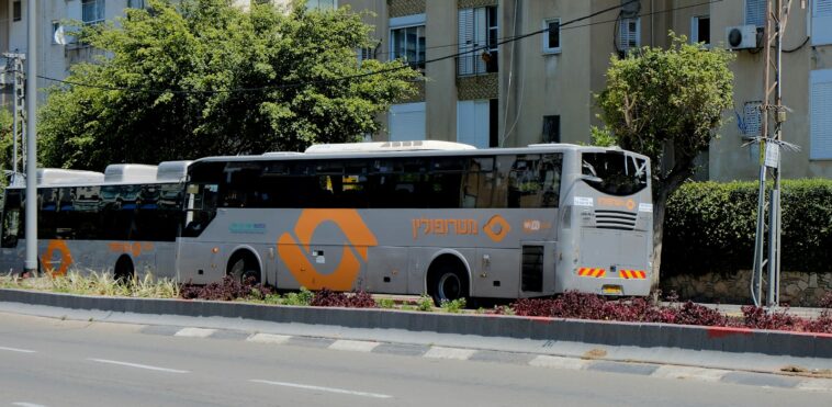 Metropolitine bus credit: Eyal Izhar