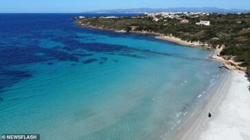Residentes y turistas de Sant'Antioco, localidad de la isla del mismo nombre en el sur de Cerdeña, quedaron conmocionados por el catálogo de 23 actividades que ahora están prohibidas en la playa