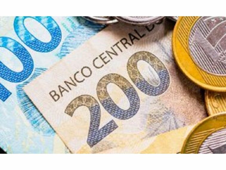 Presidente de Brasil pide al Banco Central que baje las tasas de interés