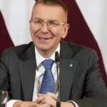 Rinkevics jura como presidente de Letonia, primer jefe de Estado gay de la UE
