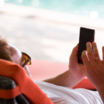 Un tercio de los alemanes revisa su teléfono de trabajo durante las vacaciones, según una encuesta