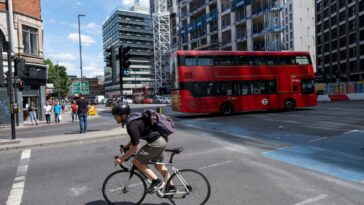 ¿Se está volviendo más seguro andar en bicicleta en Gran Bretaña?  Muertes de ciclistas en el nivel más bajo en 30 años
