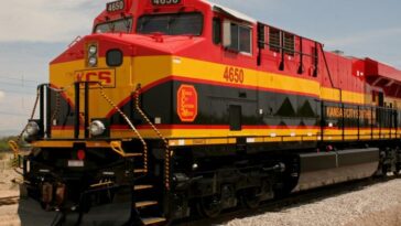 AMLO ordena a operadores de carga utilizar ferrocarril para pasajeros