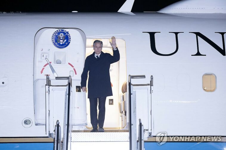 (LEAD) Blinken arrives in S. Korea for talks on N. Korea, alliance