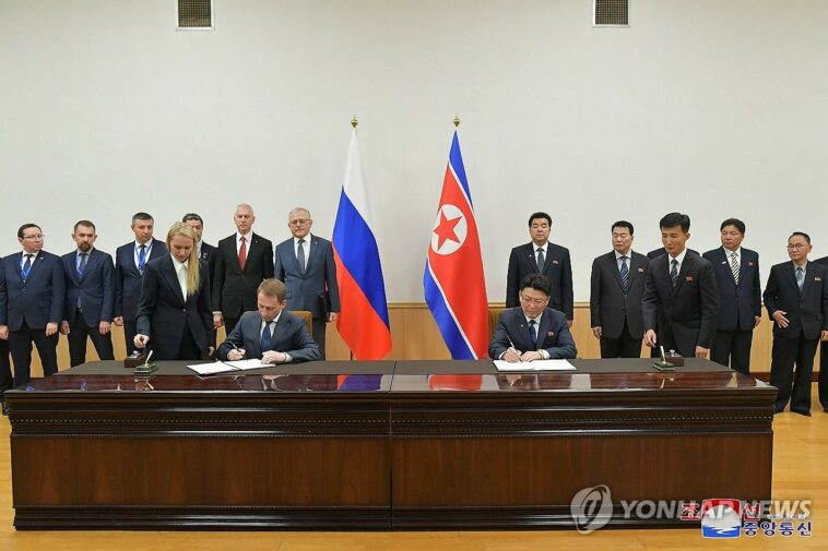 (LEAD) N. Korea, Russia sign cooperation protocol after talks on economy, science: KCNA