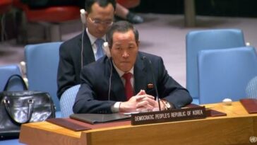 (LEAD) U.N. official criticizes N. Korea&apos;s rocket launch as &apos;serious&apos; risk to civil aviation, maritime traffic