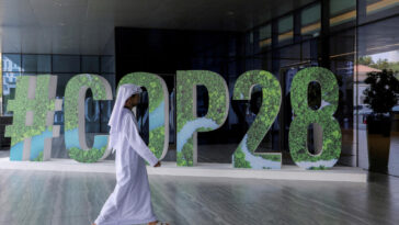 El presidente de la COP28 insta a los delegados y a los intereses petroleros a cooperar en la apertura de la cumbre climática