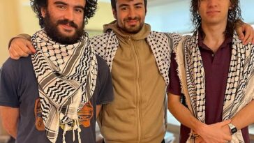 Hisham Awartani, Kinnan Abdel Hamid y Tahseen Ahmed llevaban pañuelos keffiyeh y hablaban árabe cuando les dispararon el sábado por la noche.
