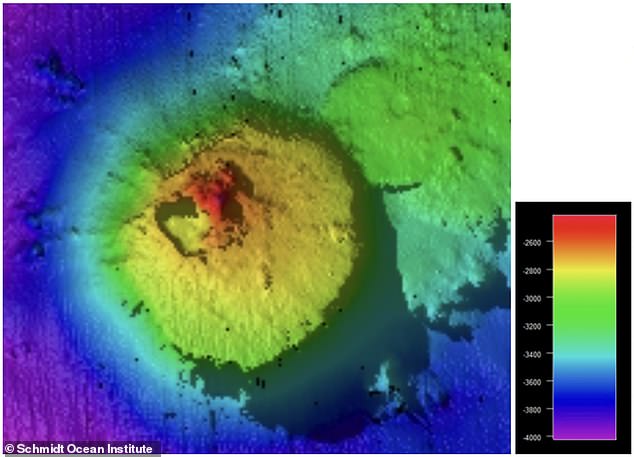 Los científicos que mapean el fondo marino frente a la costa de Guatemala se llevaron una sorpresa al descubrir esta enorme montaña submarina