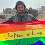 Guerra Israel-Palestina: Soldado que enarbola la bandera del arco iris en Gaza es un 'lavado rosa de libro de texto'