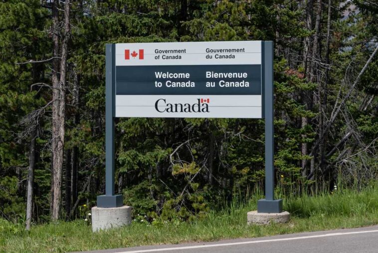 Informe: Los niveles de inmigración de Canadá deberán aumentar en el futuro