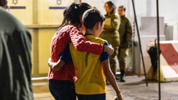 Jóvenes rehenes franco-israelíes sufren un 'shock psicológico' tras su cautiverio