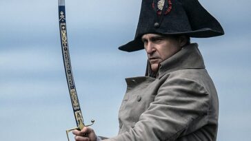 A pesar de tener críticas ampliamente positivas en Gran Bretaña y Estados Unidos, la película de Ridley Scott sobre Napoleón ya está causando sensación antes de su estreno.  En la foto: Joaquin Phoenix en la película.