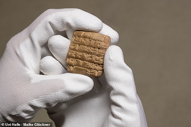 Se estima que hay un millón de tablillas cuneiformes en el mundo.  Con herramientas de inteligencia artificial, los científicos podrán buscar sus contenidos de forma rápida y sencilla