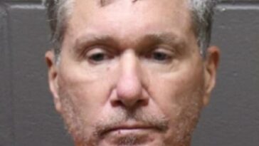 En 2021, Brian Avis, de 61 años, fue declarado culpable de abusar sexualmente de una niña de 10 años en 1996 después de que la policía de Nueva Jersey analizara el ADN del hijo de Avis, que nació en 2012.