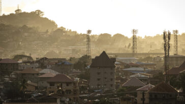 Sierra Leona declara toque de queda en todo el país tras ataque a cuarteles del ejército en Freetown