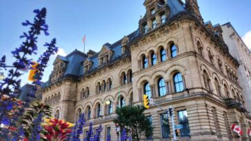 Un tribunal federal canadiense reafirma que los funcionarios del IRCC no necesitan informar al solicitante sobre las deficiencias en su solicitud