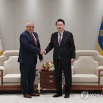 Yoon meets International Criminal Court chief