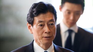Ministro de Industria de Japón dice que está revisando las finanzas en medio de un escándalo de fondos: informe
