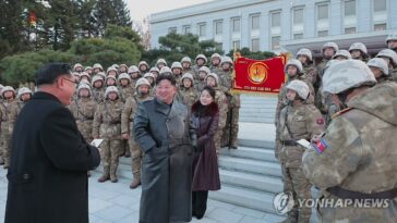 (2nd LD) Kim says ICBM shows he won&apos;t hesitate to launch nuclear attack in event of enemy&apos;s nuclear provocations
