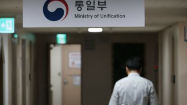 (LEAD) S. Korea opens probe into filmmakers over unauthorized meetings with pro-N. Korea group