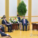 (LEAD) N. Korea&apos;s premier holds talks with visiting Russian governor