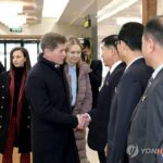 (LEAD) Russian regional delegation visits N. Korea