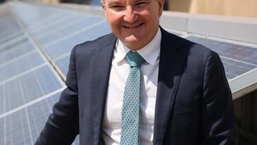 El Ministro de Energía, Chris Bowen, se unirá a la asombrosa cifra de 70.000 personas que asistirán a las conversaciones sobre el clima de la Cop28 de la ONU que comienzan el jueves en Dubai.